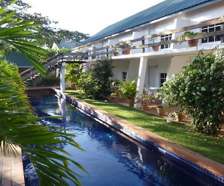 Summerland Suites Bon Accord Village Εξωτερικό φωτογραφία